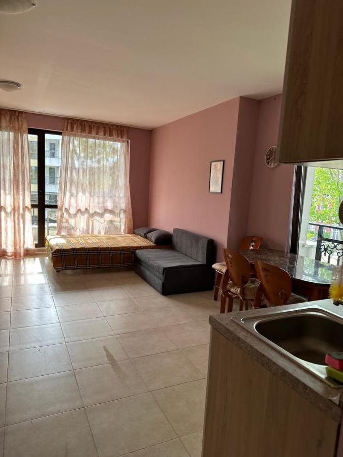 Apartmán U-Dacha Sluneční pobřeží Exteriér fotografie